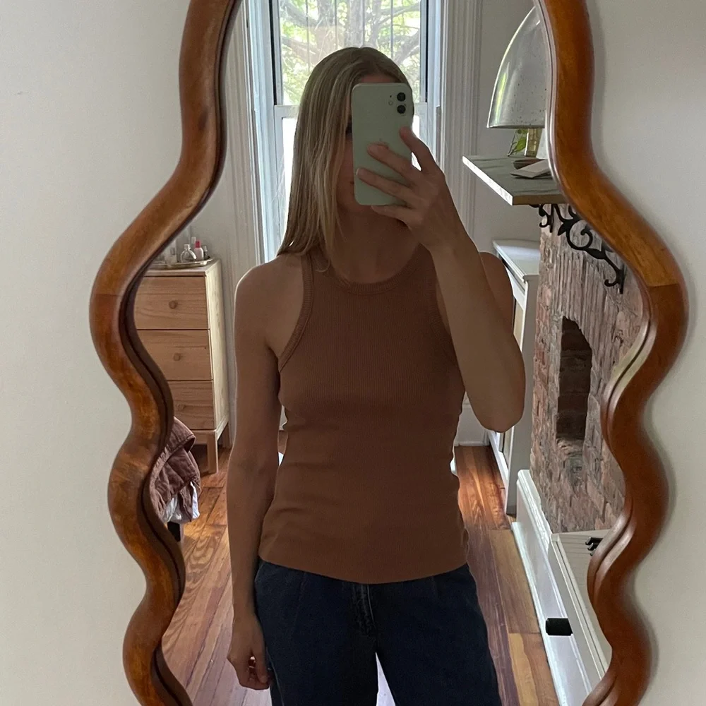 AGOLDE Ribbed Scoop Armhole Tank - Picture 4 of 5